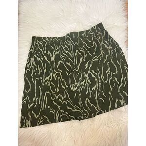 ATHLETA Vienna Cargo Skort in Olive and Eucalyptus Green 16